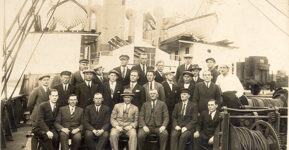 Tvaikoņa „Spīdola” komanda, ap 1930. g. 