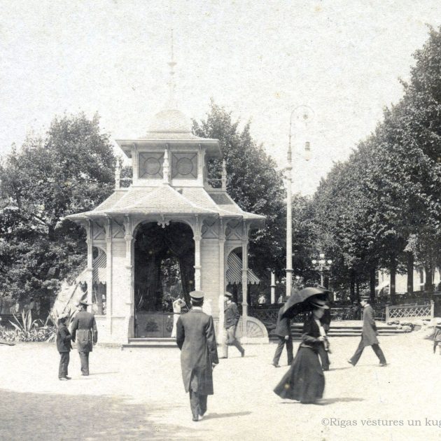 Ieskats fotosalona “Hebensperger & Co” fotoalbumā jeb zudušā skaistā laikmeta spogulis