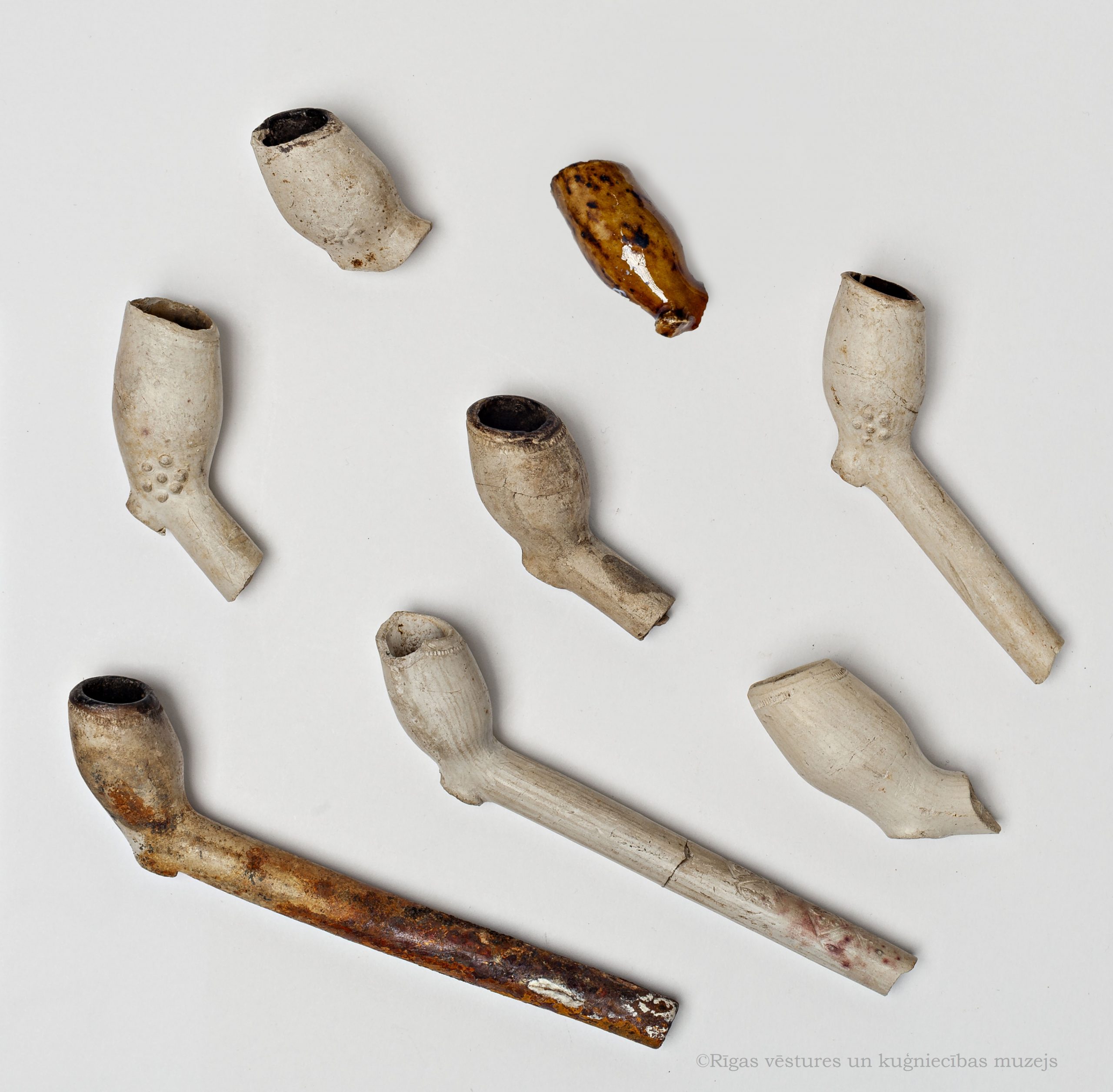 Clay pipe dating chart
