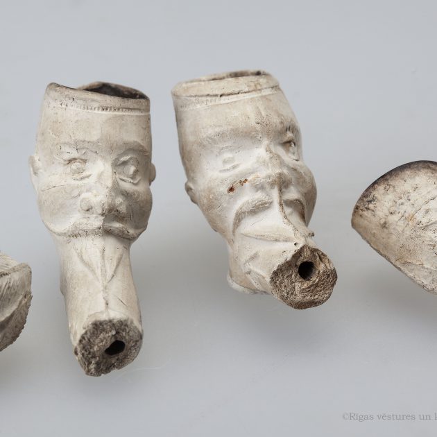 Tobacco pipes in the archeological collection of the museum